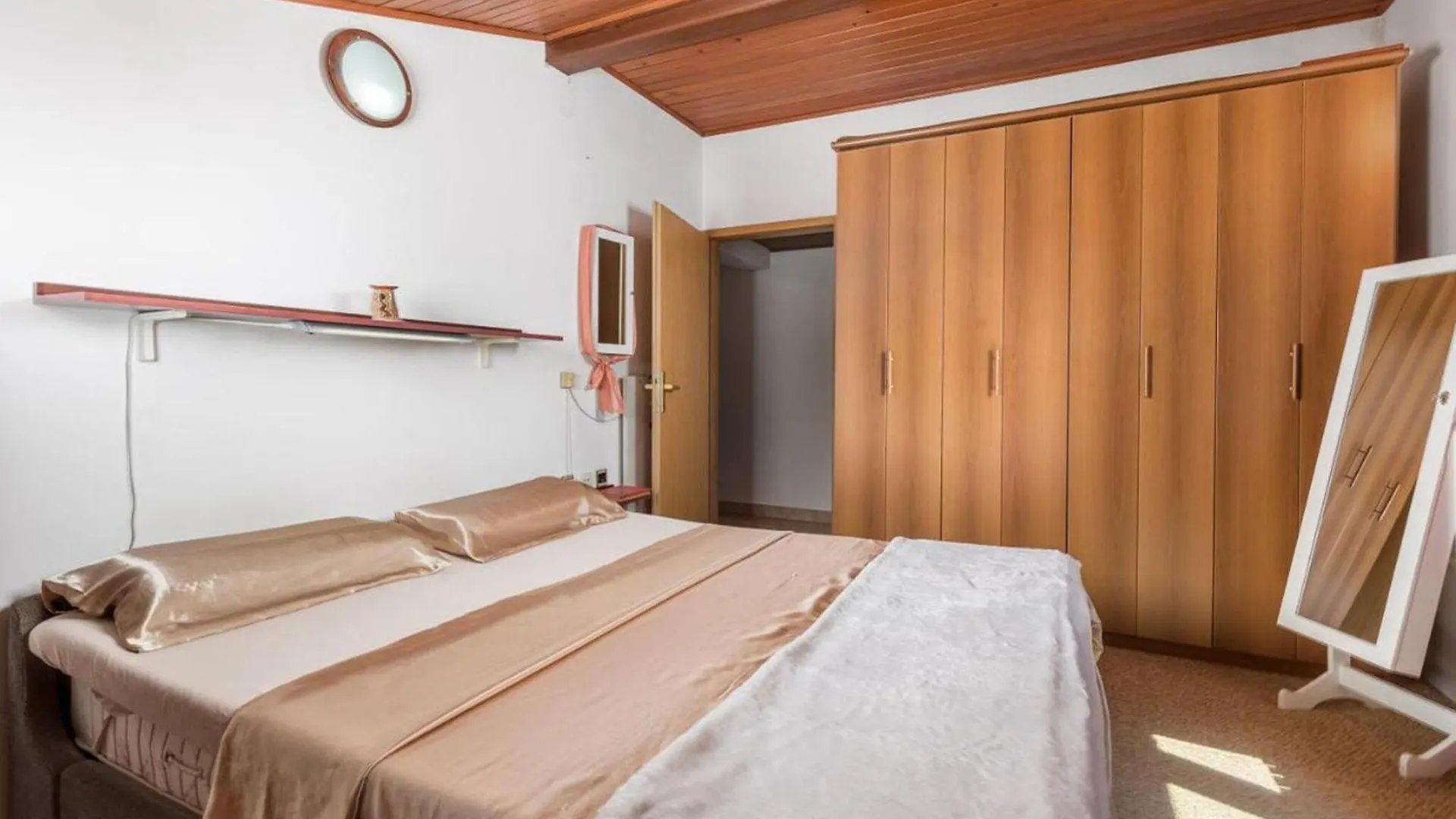 Cozy Apartment In Rijeka With House Sea View